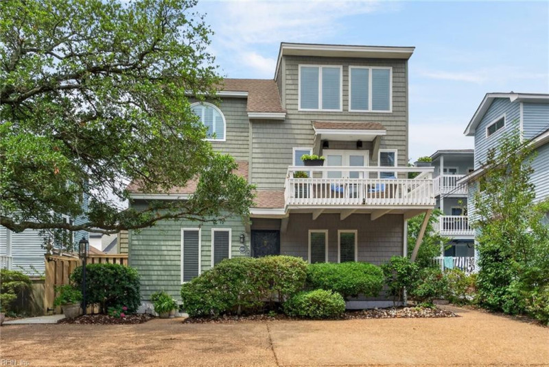 Photo 1 of 41 residential for sale in Virginia Beach virginia