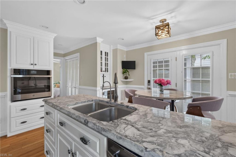 Photo 10 of 41 residential for sale in Virginia Beach virginia