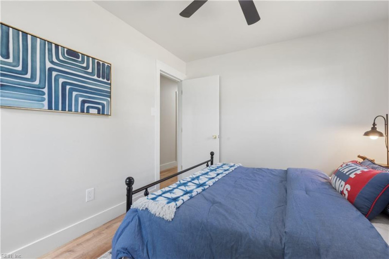 Photo 15 of 37 residential for sale in Hampton virginia