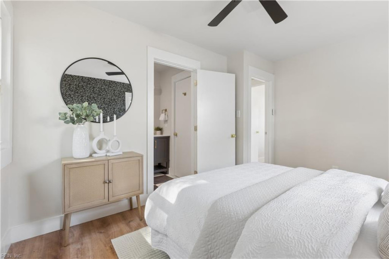 Photo 19 of 37 residential for sale in Hampton virginia