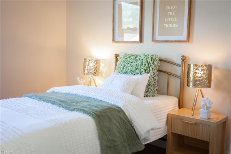 Photo 20 of 37 residential for sale in Hampton virginia