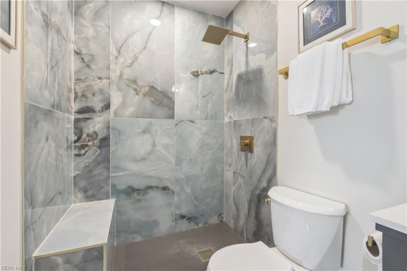 Photo 27 of 37 residential for sale in Hampton virginia