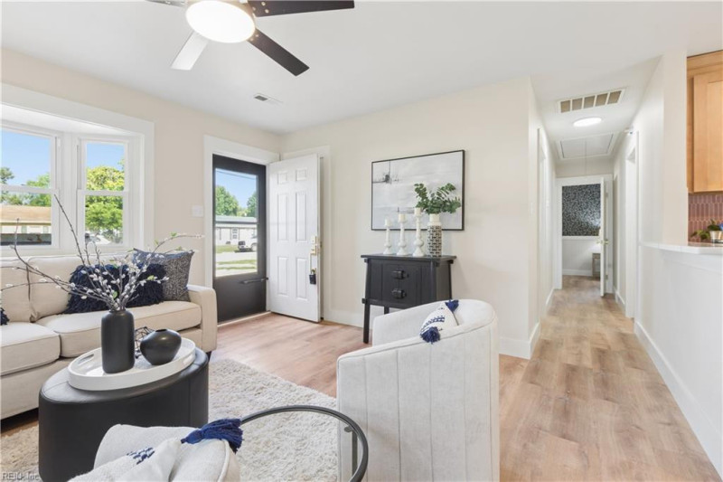 Photo 3 of 37 residential for sale in Hampton virginia
