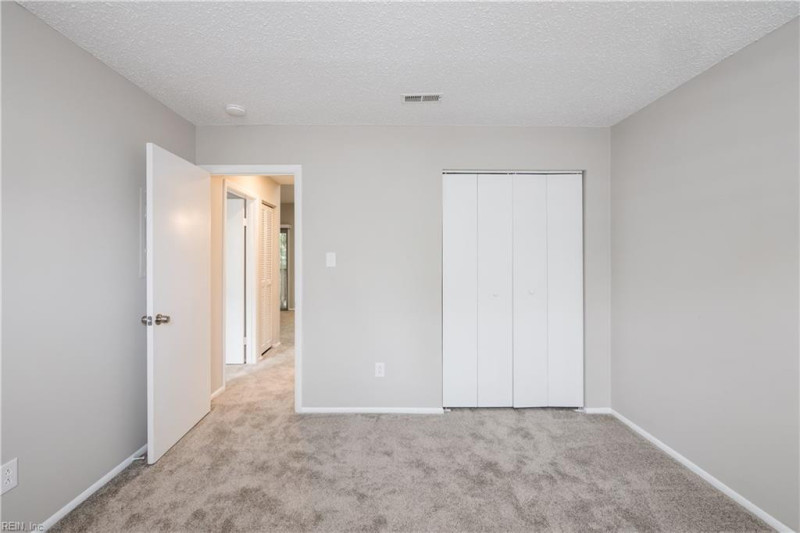 Photo 13 of 19 residential for sale in Virginia Beach virginia