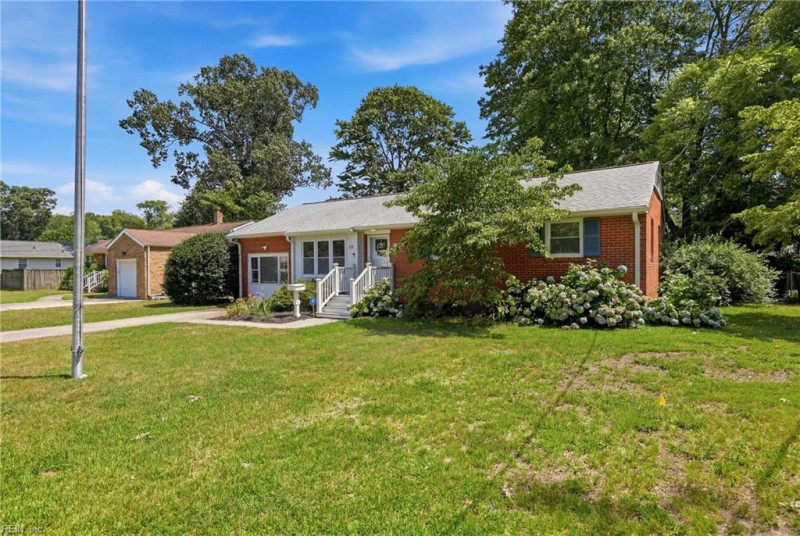 Photo 2 of 35 residential for sale in Newport News virginia Photo 2 of 35 residential for sale in Newport News virginia