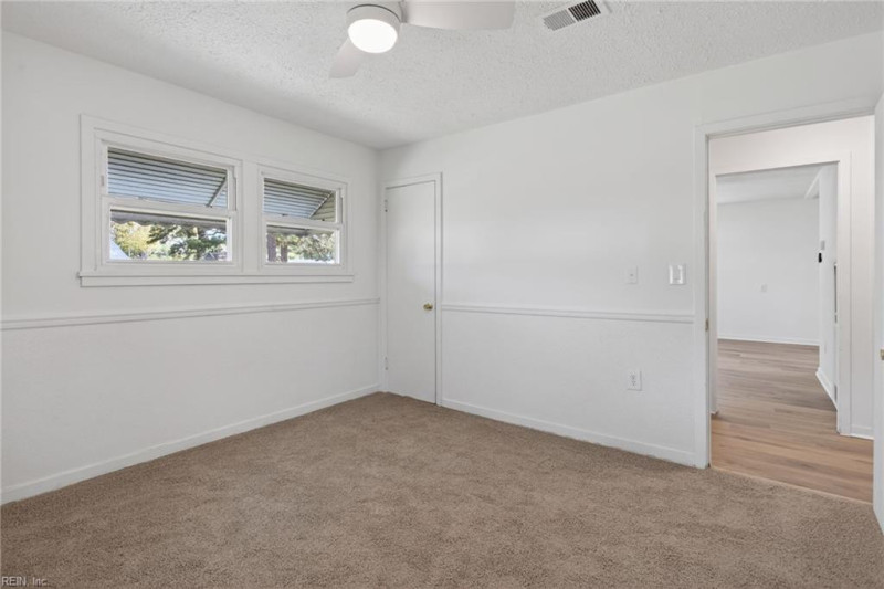 Photo 10 of 25 residential for sale in Chesapeake virginia