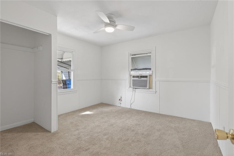 Photo 9 of 25 residential for sale in Chesapeake virginia