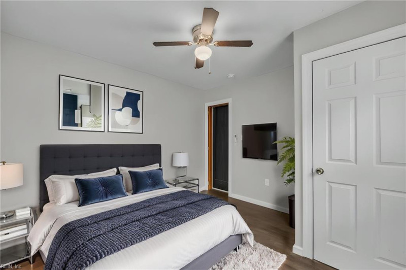 Photo 19 of 39 residential for sale in Portsmouth virginia
