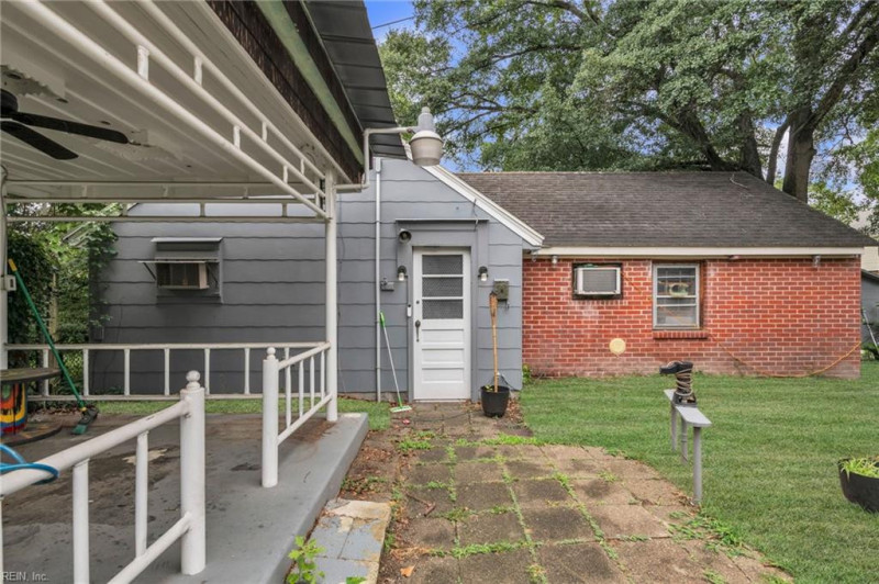 Photo 21 of 39 residential for sale in Portsmouth virginia
