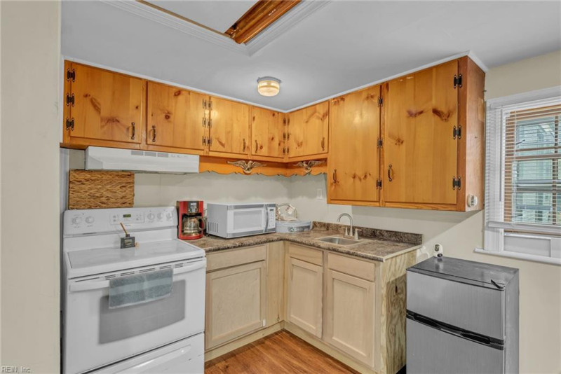 Photo 28 of 39 residential for sale in Portsmouth virginia