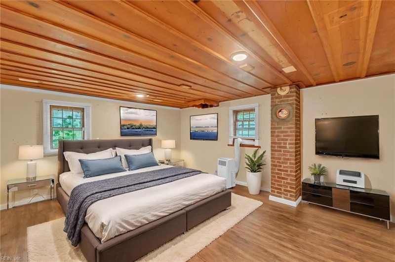 Photo 32 of 39 residential for sale in Portsmouth virginia