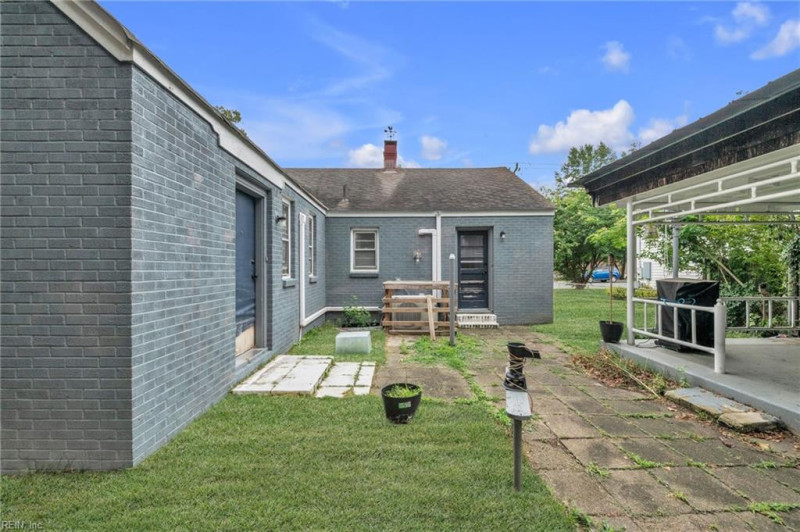 Photo 36 of 39 residential for sale in Portsmouth virginia