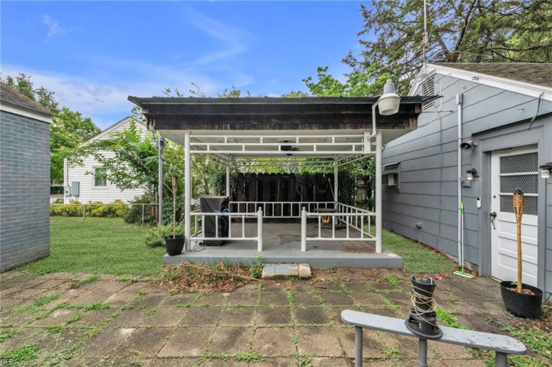 Photo 37 of 39 residential for sale in Portsmouth virginia