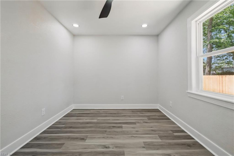 Photo 16 of 32 residential for sale in Norfolk virginia