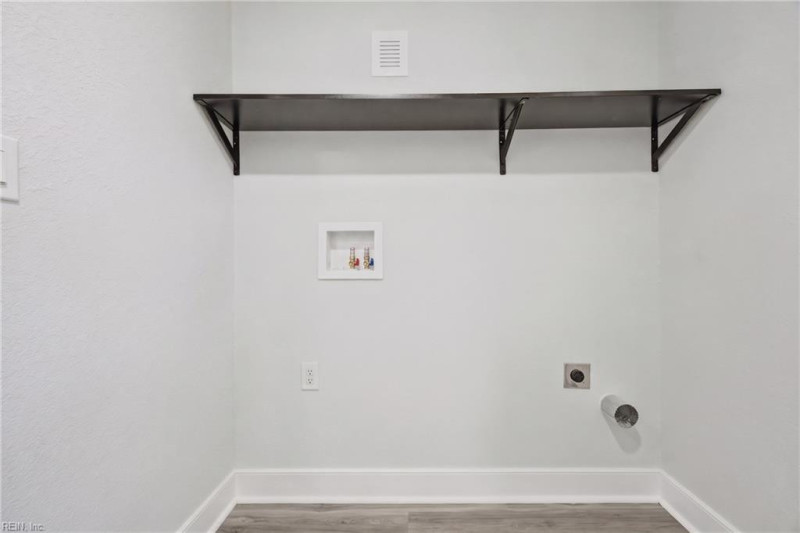 Photo 27 of 32 residential for sale in Norfolk virginia