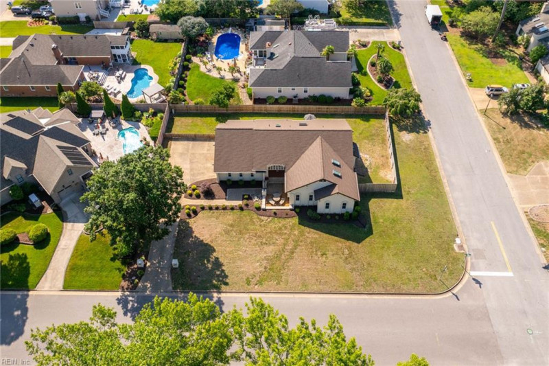 Photo 4 of 50 residential for sale in Virginia Beach virginia