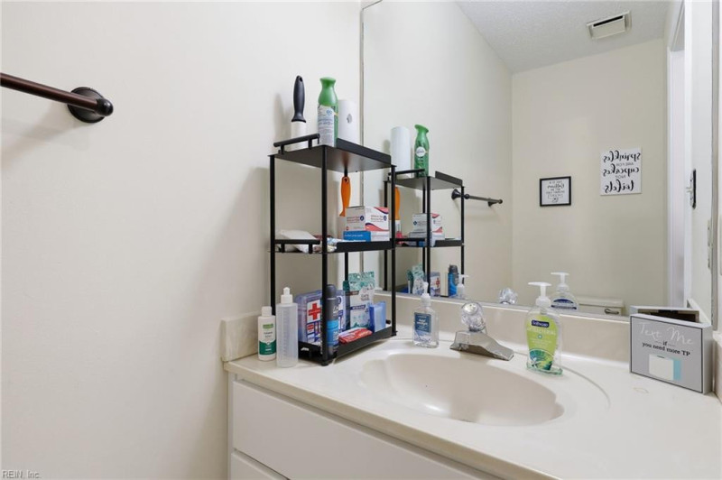 Photo 15 of 40 residential for sale in Virginia Beach virginia