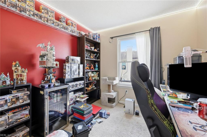Photo 17 of 40 residential for sale in Virginia Beach virginia