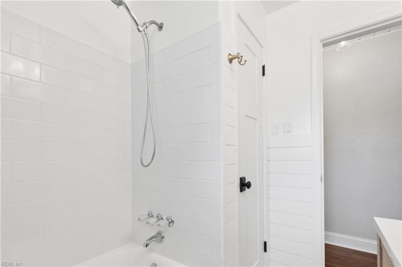 Photo 15 of 35 residential for sale in Virginia Beach virginia