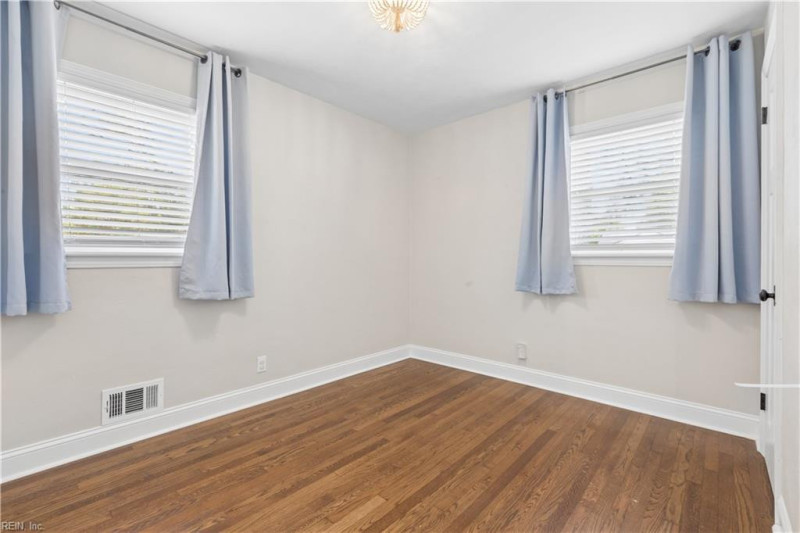 Photo 21 of 35 residential for sale in Virginia Beach virginia
