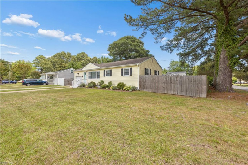 Photo 33 of 35 residential for sale in Virginia Beach virginia