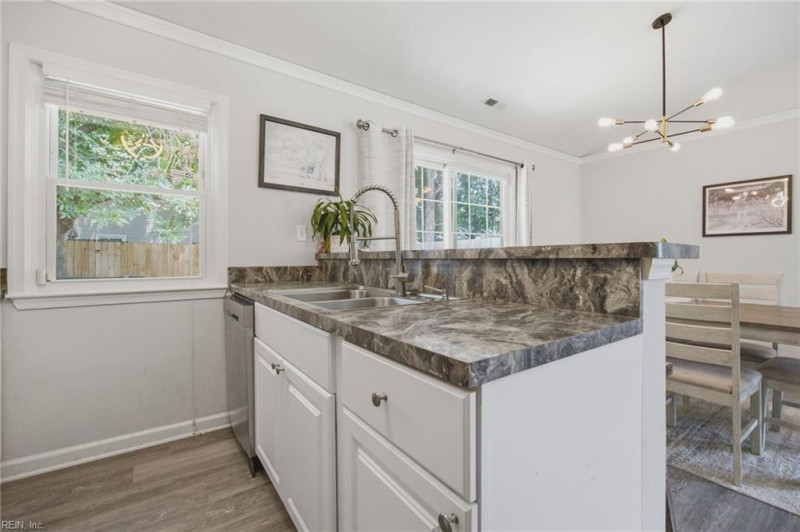 Photo 17 of 27 residential for sale in Virginia Beach virginia