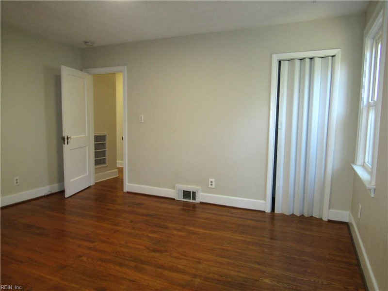 Photo 34 of 49 residential for sale in Norfolk virginia Photo 34 of 49 residential for sale in Norfolk virginia