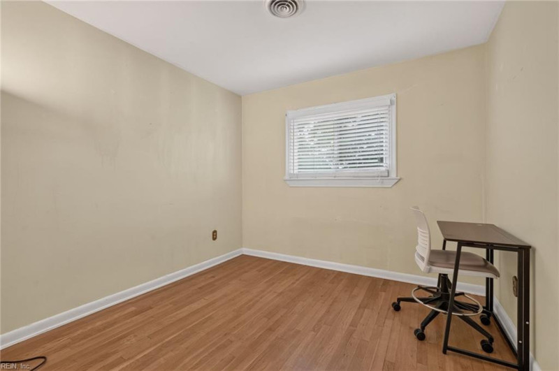 Photo 19 of 30 residential for sale in Virginia Beach virginia