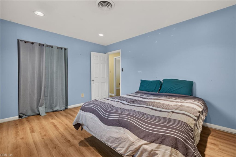 Photo 22 of 30 residential for sale in Virginia Beach virginia