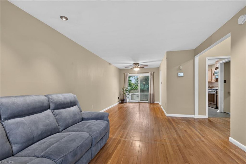 Photo 5 of 30 residential for sale in Virginia Beach virginia