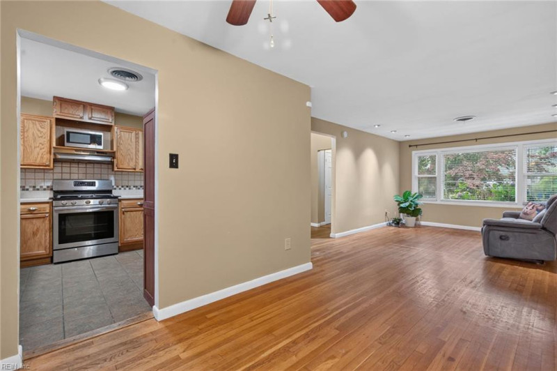 Photo 7 of 30 residential for sale in Virginia Beach virginia