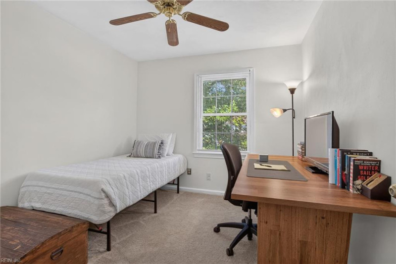 Photo 12 of 26 residential for sale in Virginia Beach virginia
