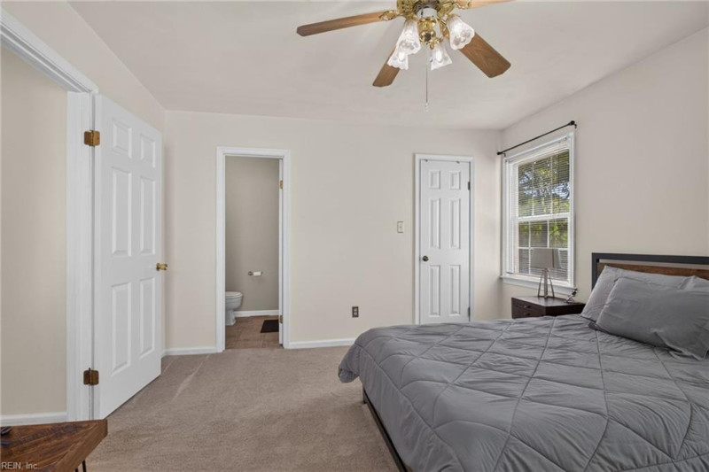 Photo 19 of 26 residential for sale in Virginia Beach virginia