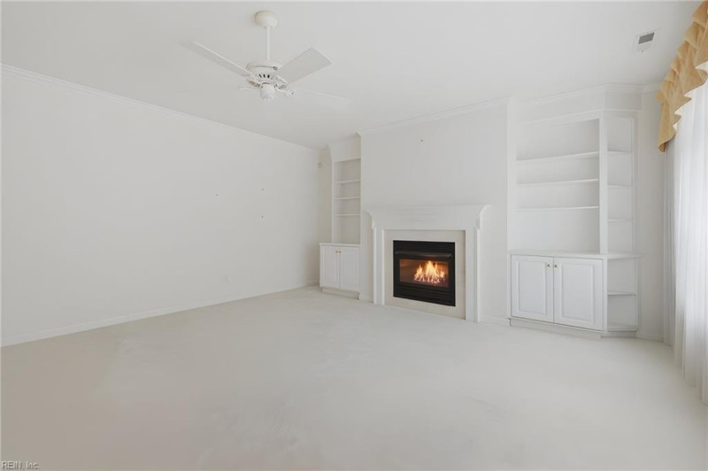 Photo 12 of 30 residential for sale in Virginia Beach virginia