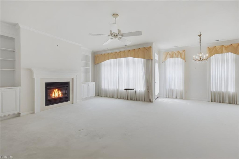 Photo 13 of 30 residential for sale in Virginia Beach virginia