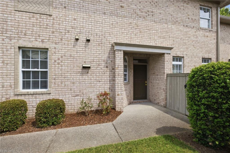 Photo 3 of 30 residential for sale in Virginia Beach virginia