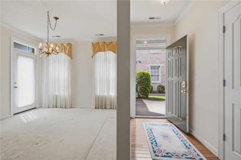 Photo 4 of 30 residential for sale in Virginia Beach virginia