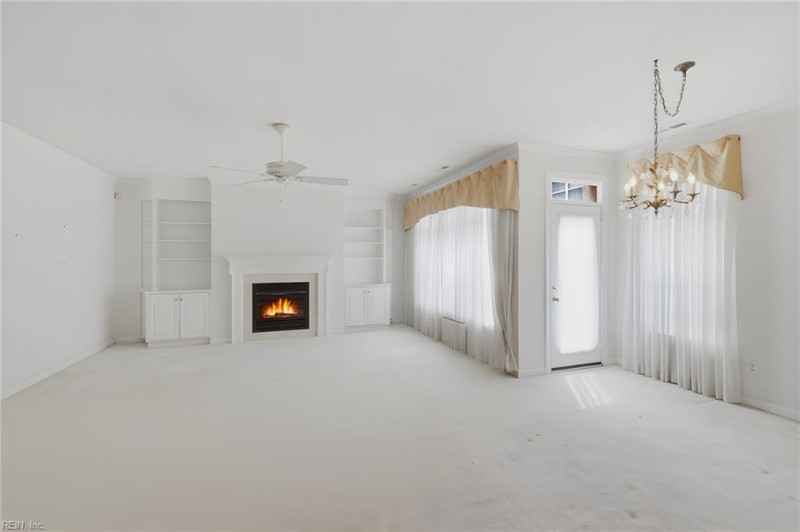 Photo 9 of 30 residential for sale in Virginia Beach virginia