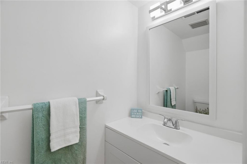 Photo 13 of 24 residential for sale in Virginia Beach virginia