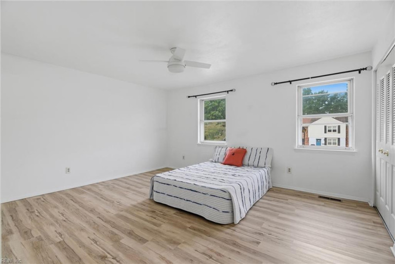Photo 15 of 24 residential for sale in Virginia Beach virginia