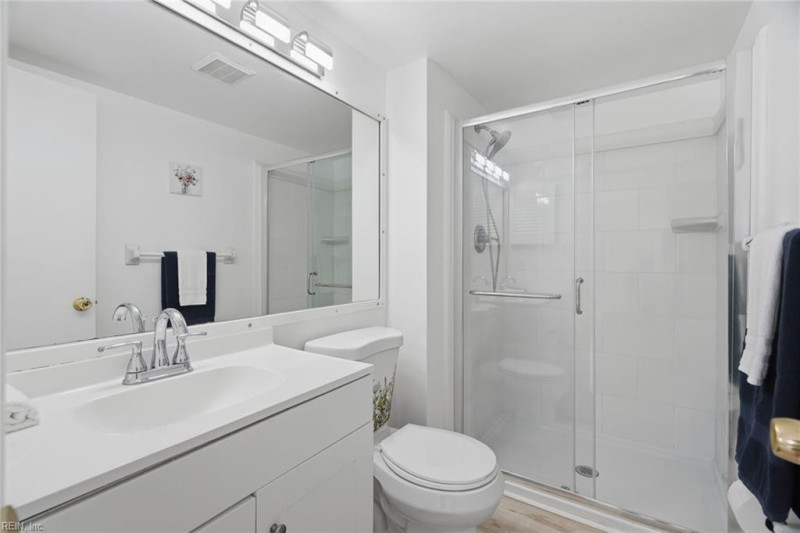 Photo 17 of 24 residential for sale in Virginia Beach virginia