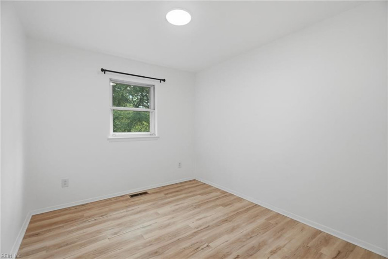 Photo 21 of 24 residential for sale in Virginia Beach virginia