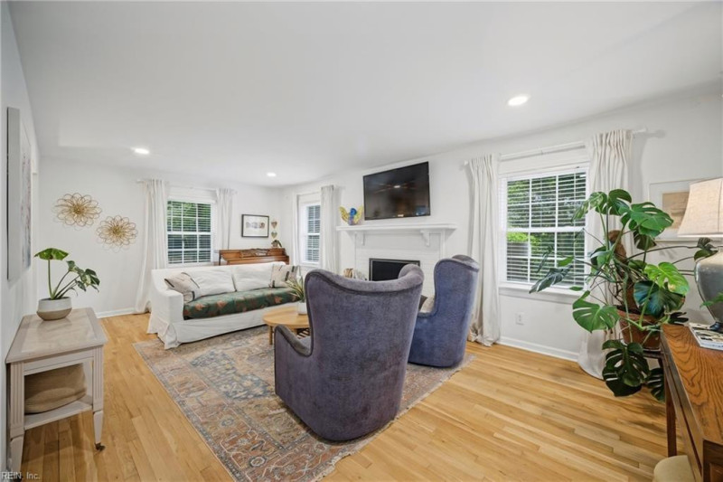 Photo 17 of 50 residential for sale in Virginia Beach virginia