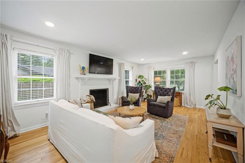 Photo 19 of 50 residential for sale in Virginia Beach virginia