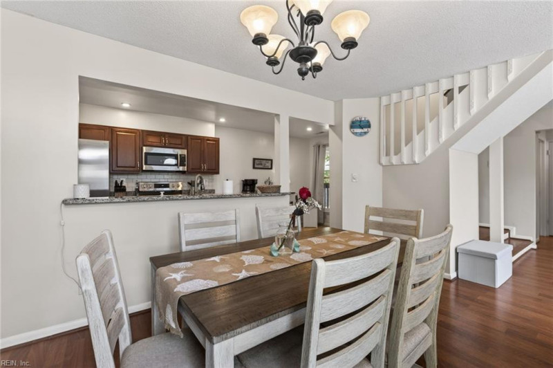 Photo 13 of 49 residential for sale in Chesapeake virginia