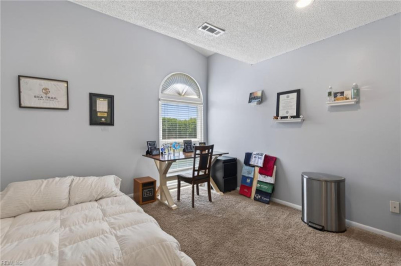 Photo 16 of 49 residential for sale in Chesapeake virginia