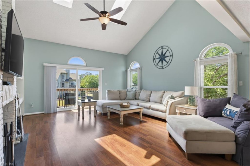 Photo 2 of 49 residential for sale in Chesapeake virginia