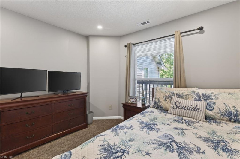 Photo 21 of 49 residential for sale in Chesapeake virginia