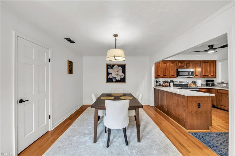Photo 7 of 41 residential for sale in Virginia Beach virginia