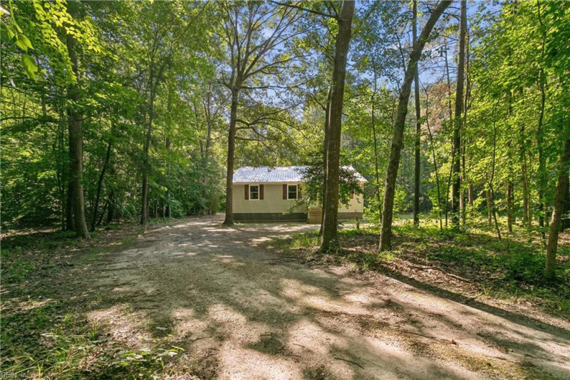 Photo 2 of 41 residential for sale in Gloucester County virginia